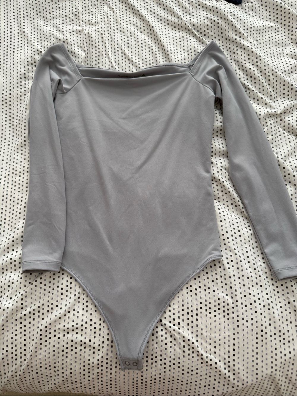 Abercrombie & Fitch Light Gray Off-Shoulder Long Sleeve Bodysuit